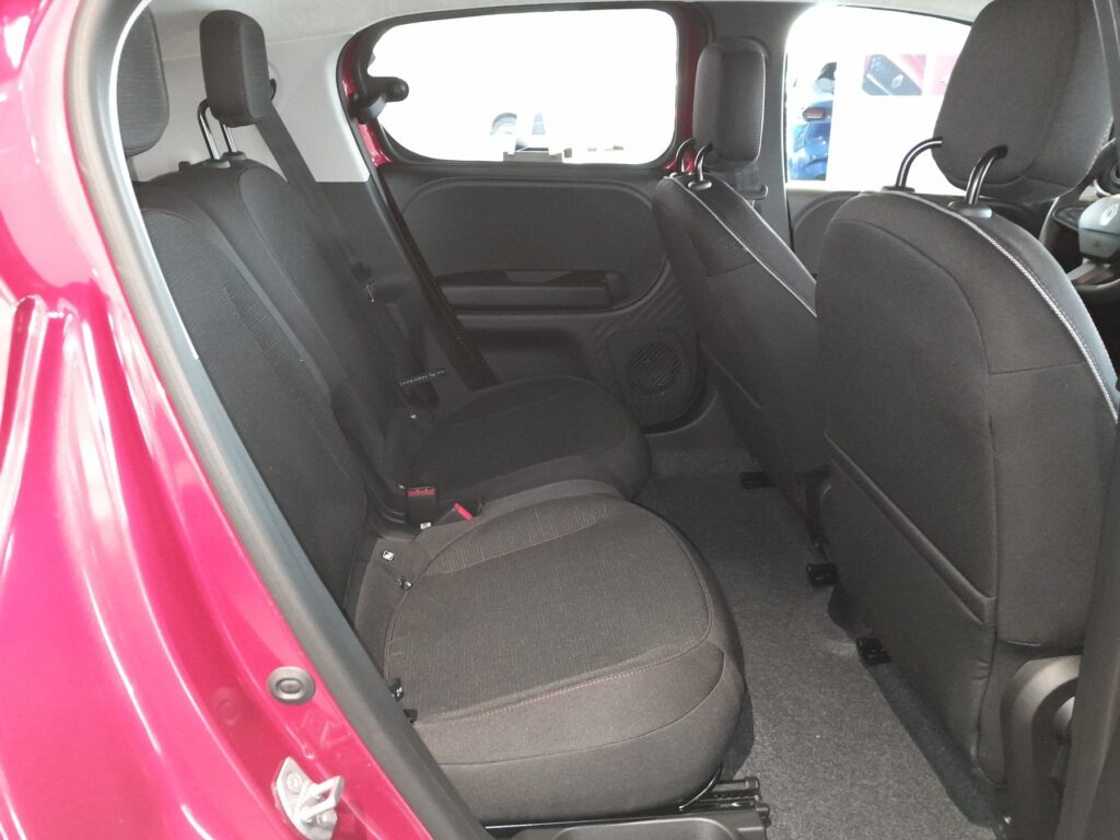 Renault Twingo Exposé-Bild 10