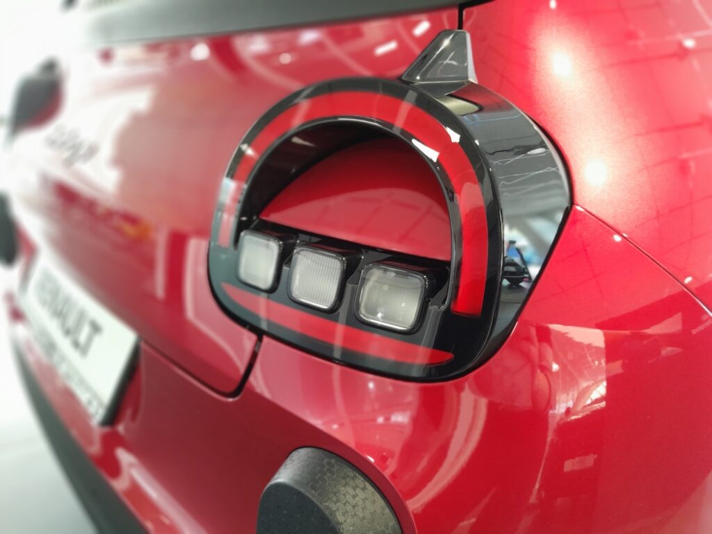 Renault Twingo Exposé-Bild 13