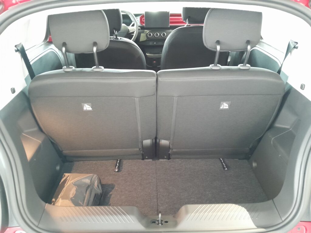 Renault Twingo Exposé-Bild 18