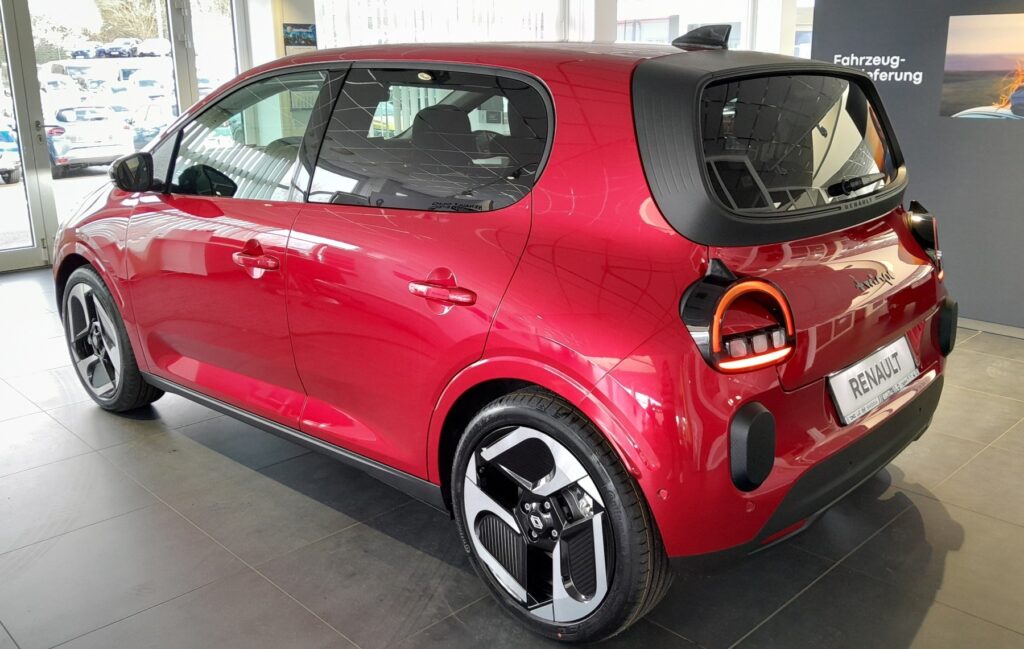 Renault Twingo Exposé-Bild 19