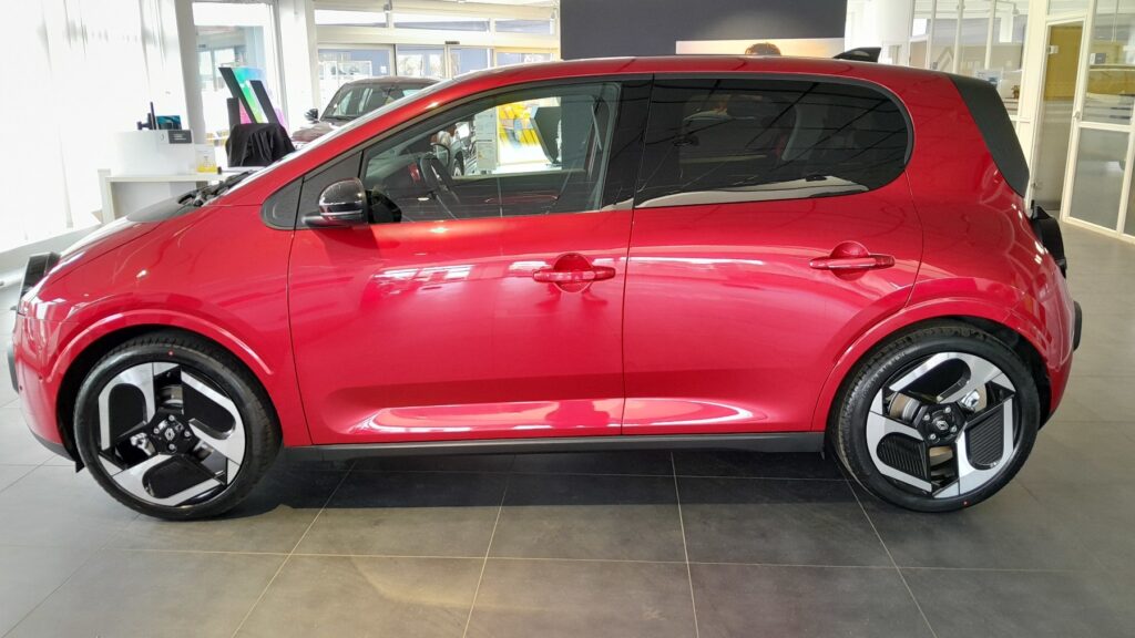 Renault Twingo Exposé-Bild 20