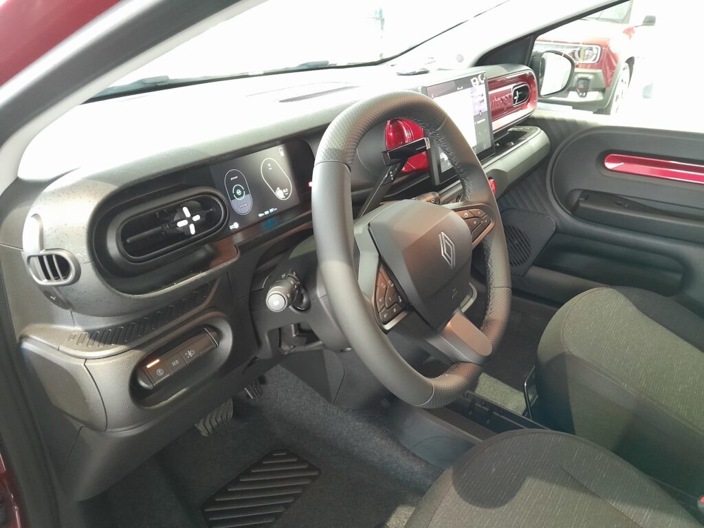 Renault Twingo Exposé-Bild 24