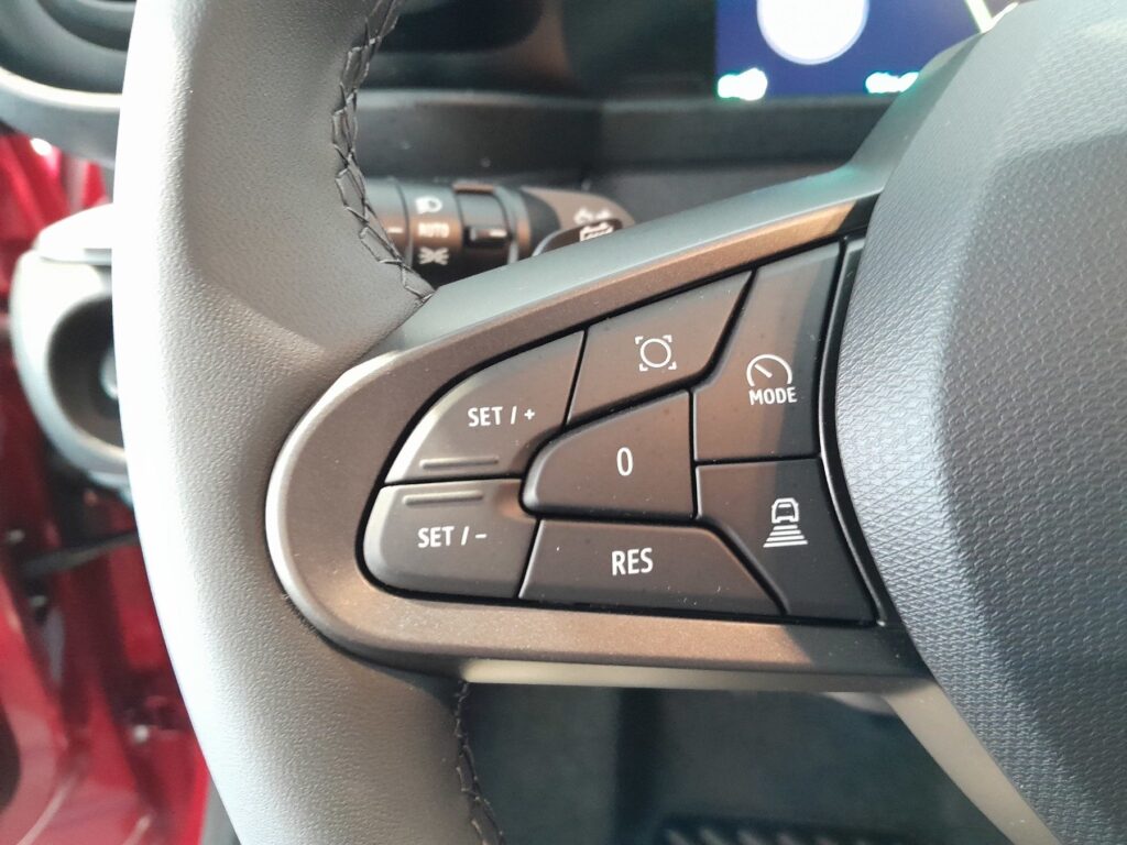 Renault Twingo Exposé-Bild 25