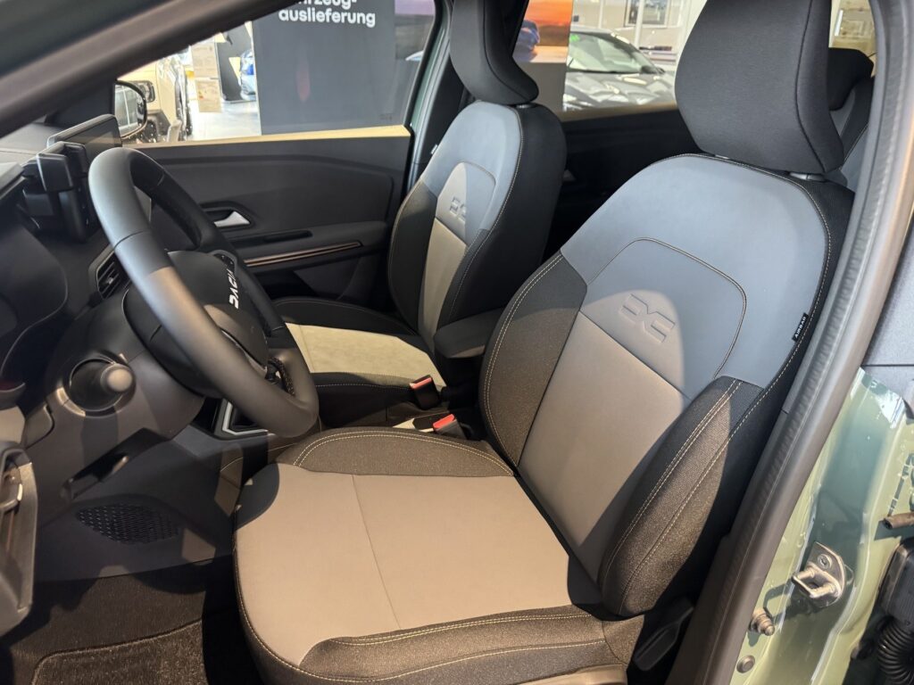 Dacia Jogger Exposé-Bild 11