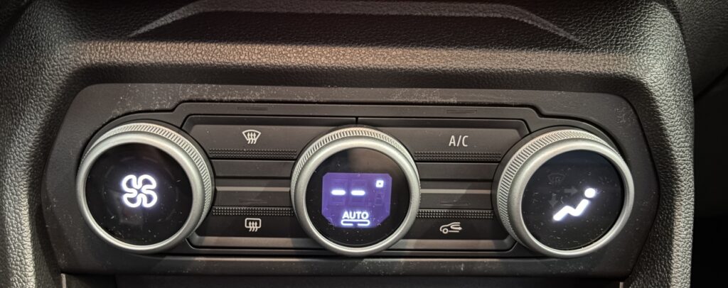 Dacia Jogger Exposé-Bild 13