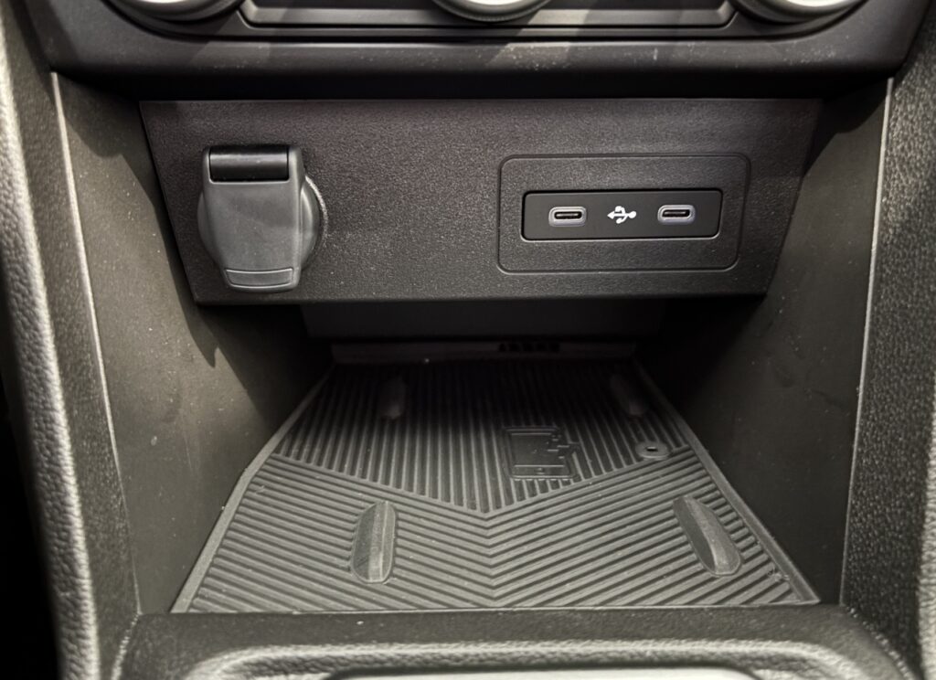 Dacia Jogger Exposé-Bild 14