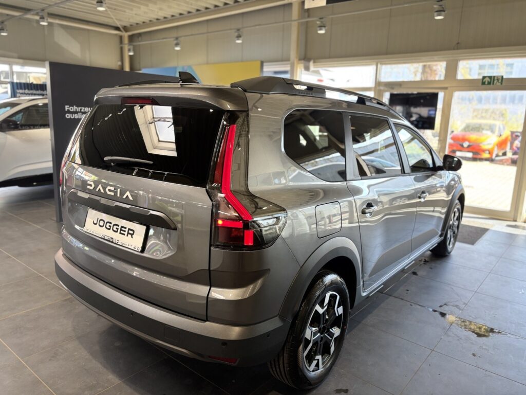 Dacia Jogger Exposé-Bild 18