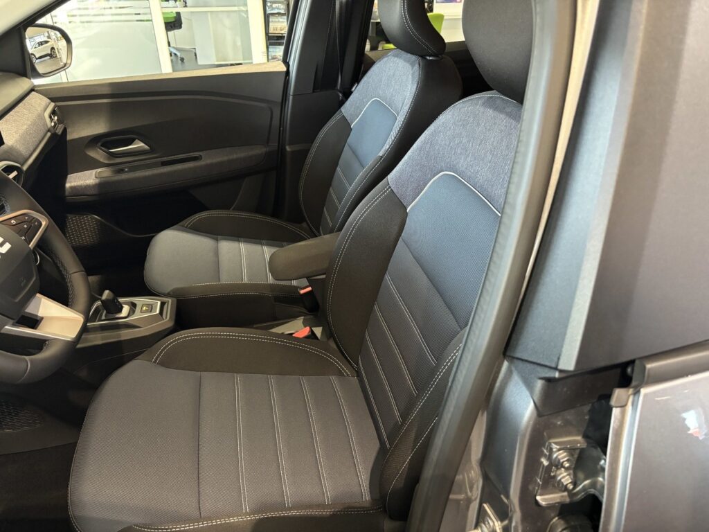 Dacia Jogger Exposé-Bild 23
