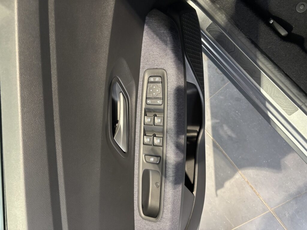 Dacia Jogger Exposé-Bild 30