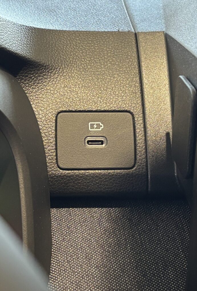 Dacia Jogger Exposé-Bild 35