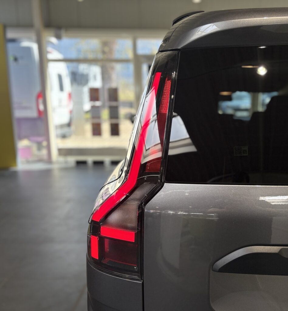 Dacia Jogger Exposé-Bild 46