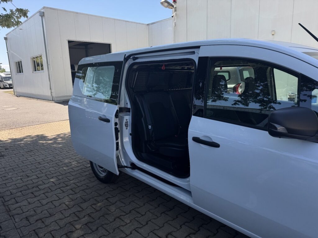 Renault Kangoo Exposé-Bild 9