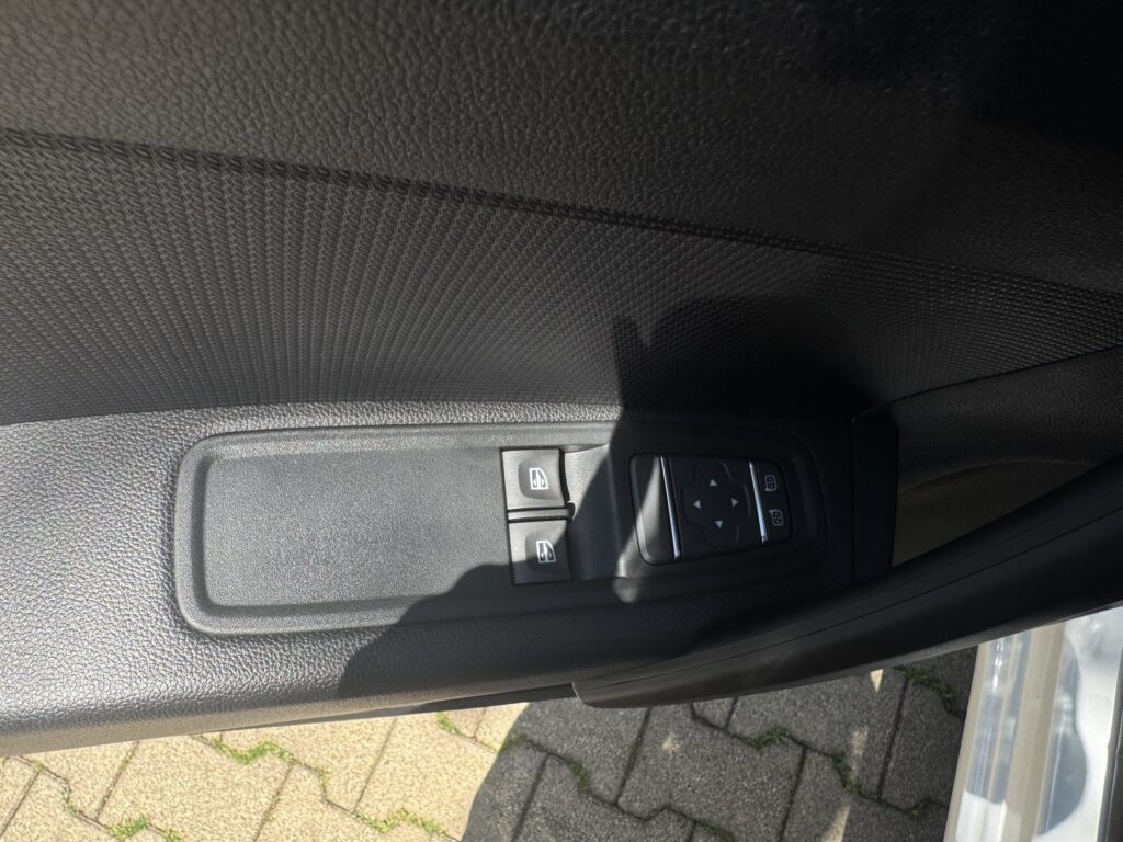 Renault Kangoo Exposé-Bild 33