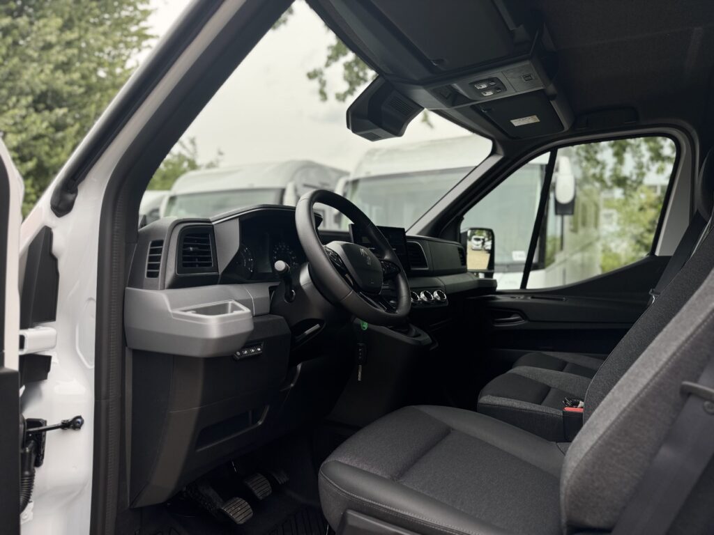 Renault Master Exposé-Bild 8