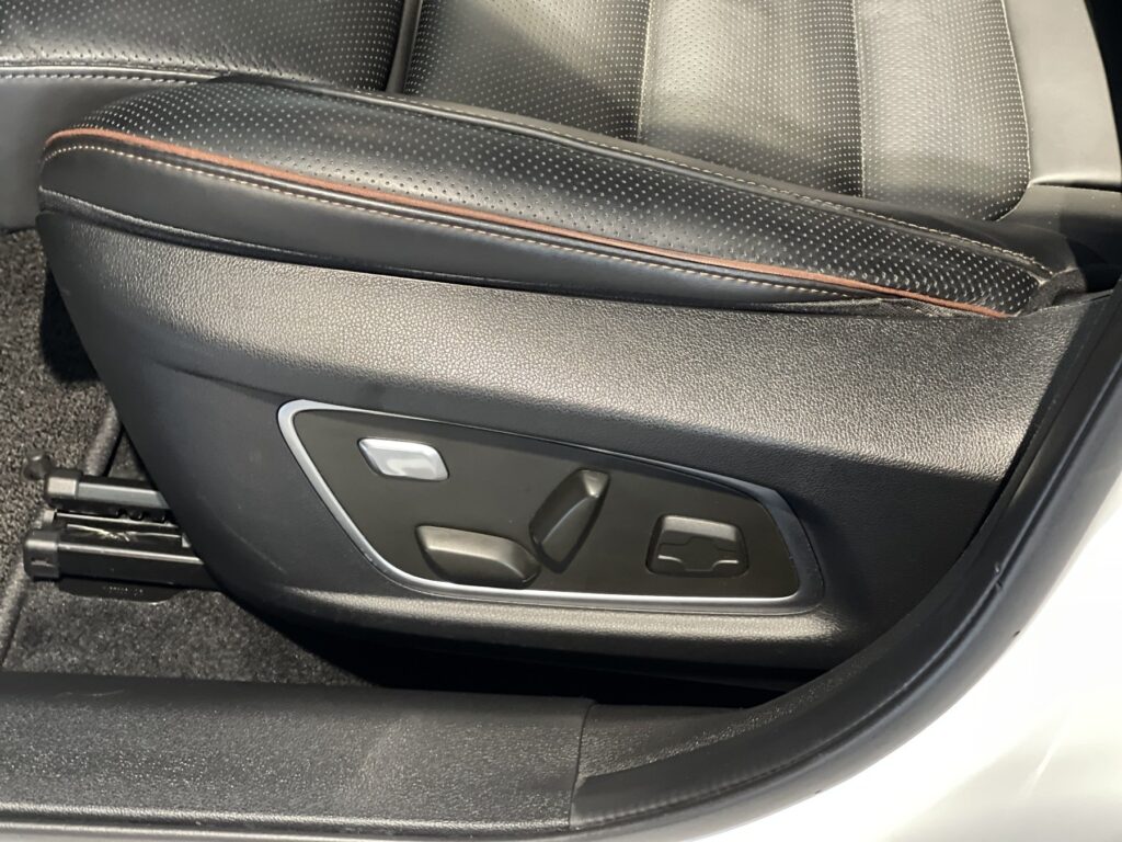 Renault Koleos Exposé-Bild 38