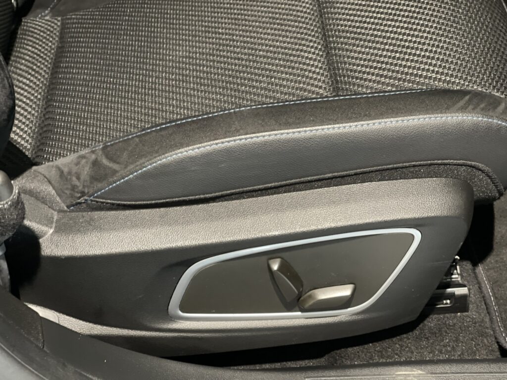 Renault Austral Exposé-Bild 11