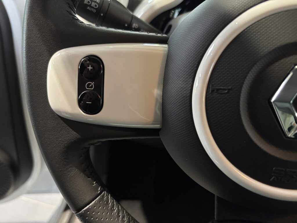 Renault Twingo Exposé-Bild 22