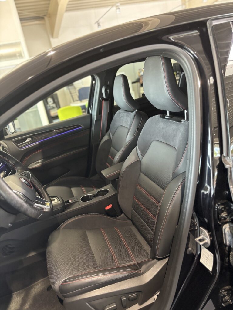 Renault Arkana Exposé-Bild 20