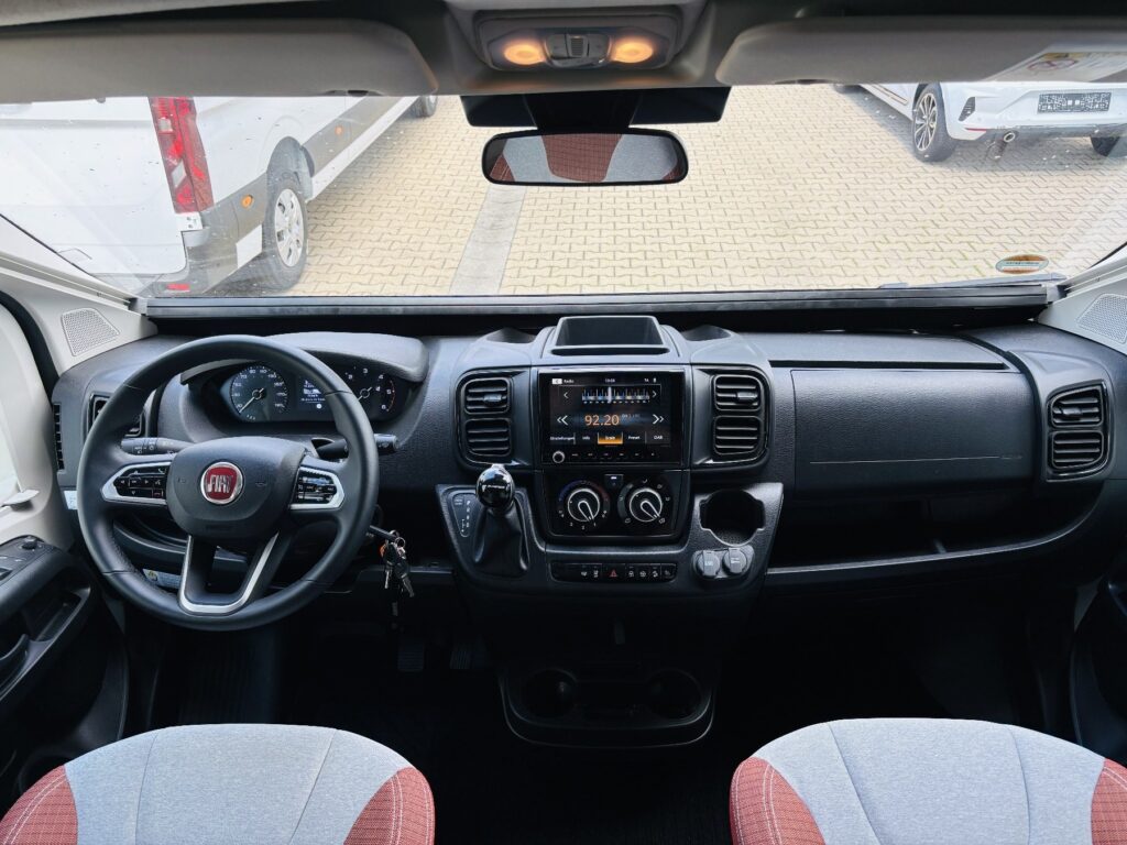 Challenger Challenger Exposé-Bild 16