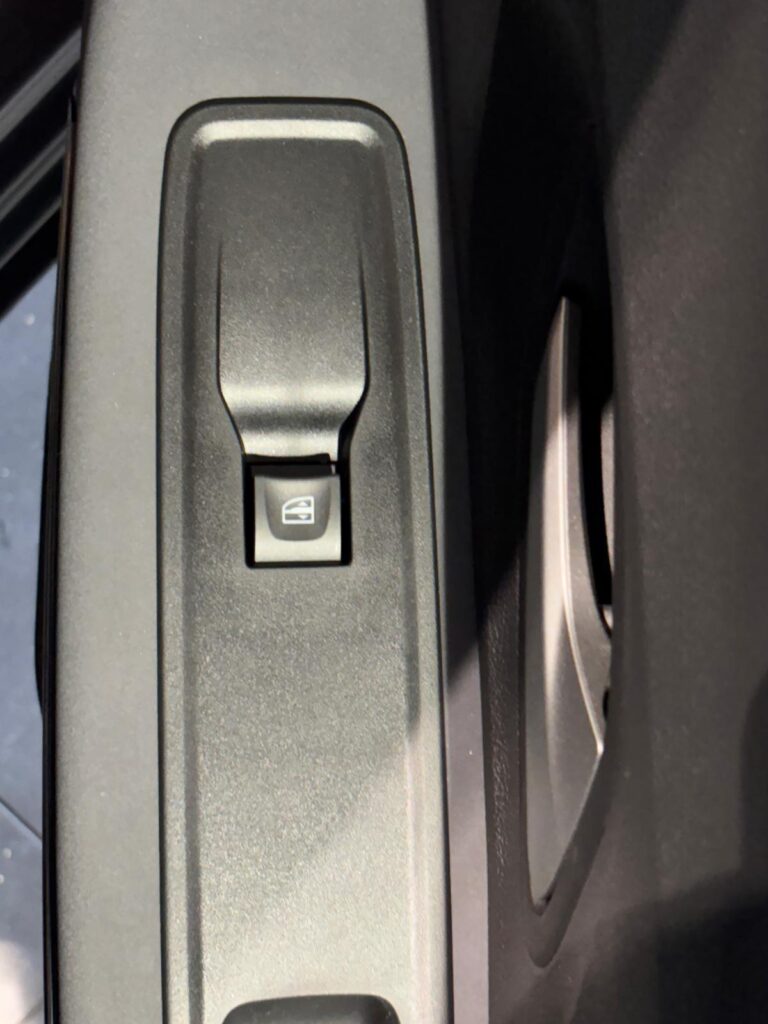 Dacia Jogger Exposé-Bild 32
