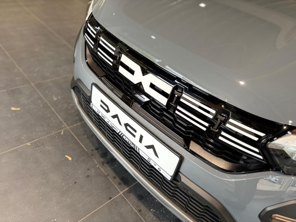 Dacia Jogger Exposé-Bild 36