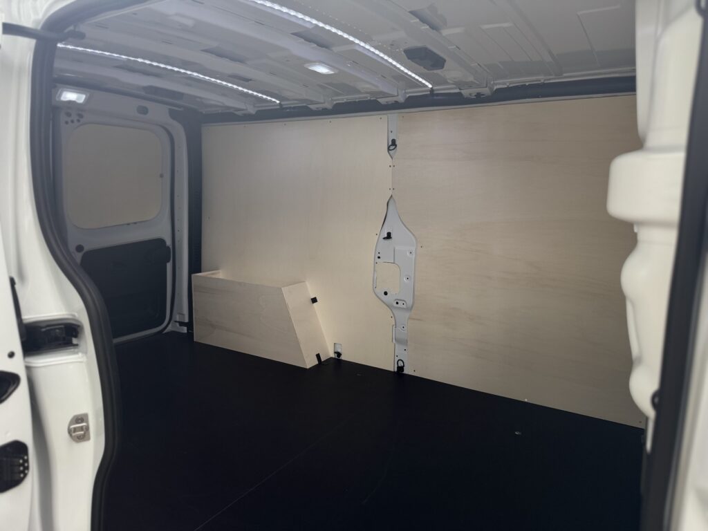 Renault Trafic Exposé-Bild 8