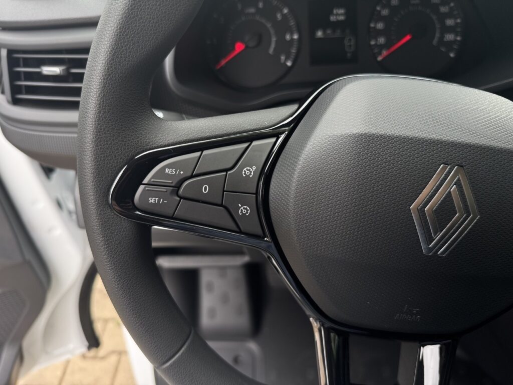 Renault Trafic Exposé-Bild 18