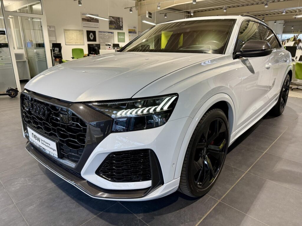 AUDI RSQ8 Exposé-Bild 1