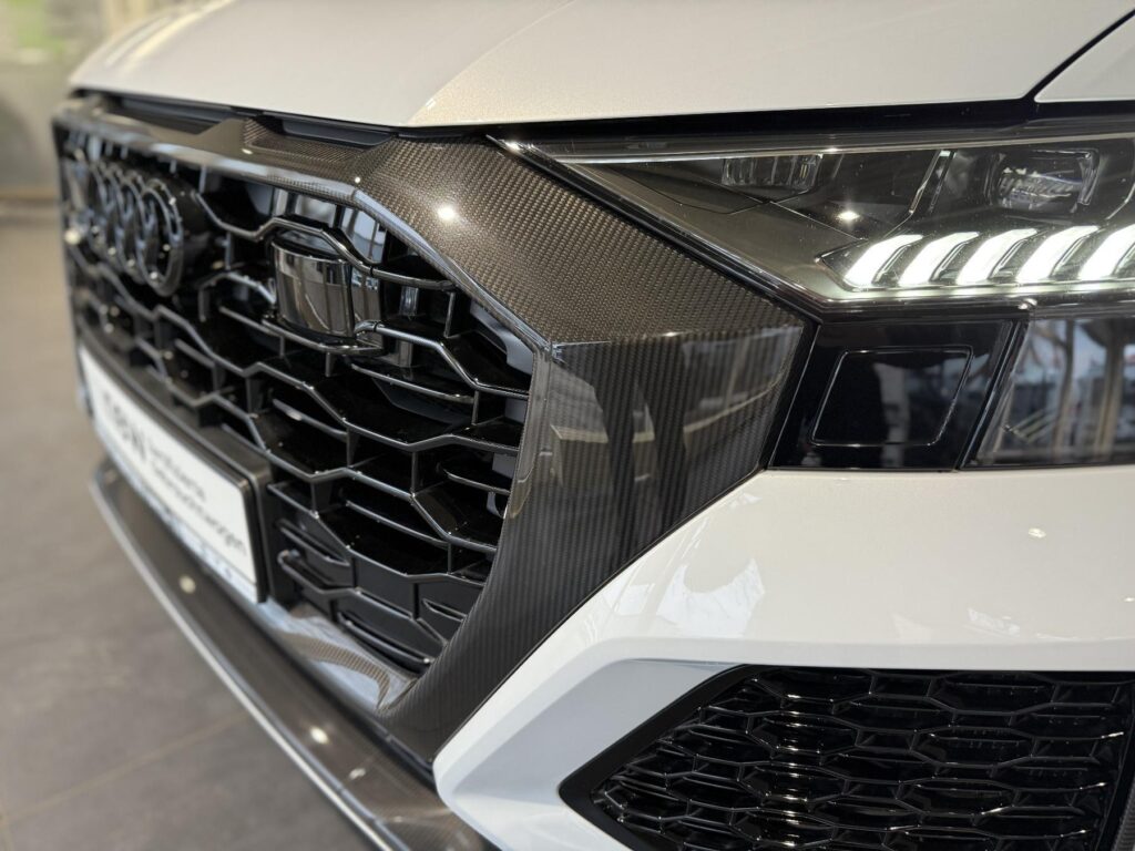 AUDI RSQ8 Exposé-Bild 3