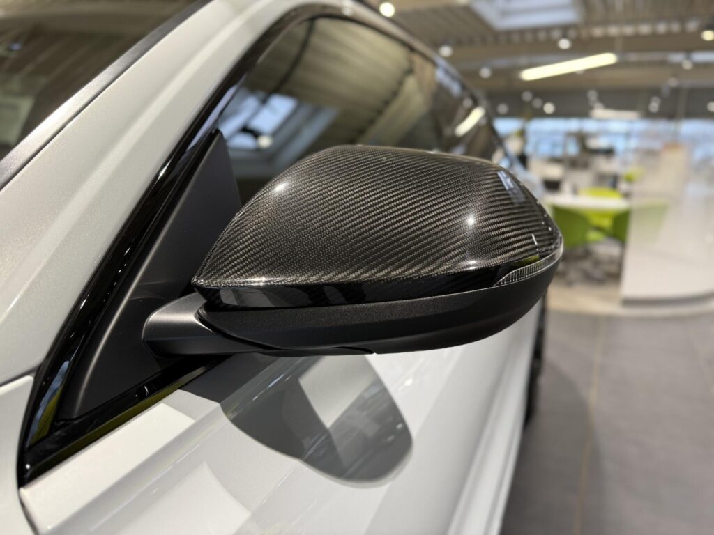 AUDI RSQ8 Exposé-Bild 6