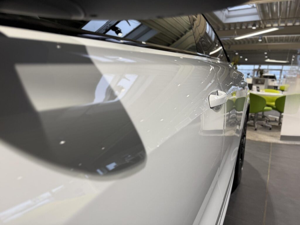 AUDI RSQ8 Exposé-Bild 7