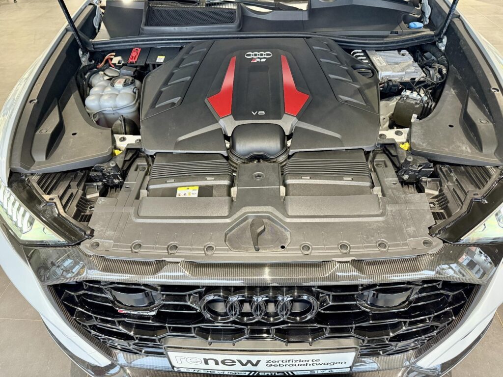 AUDI RSQ8 Exposé-Bild 8