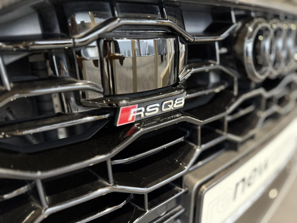 AUDI RSQ8 Exposé-Bild 11