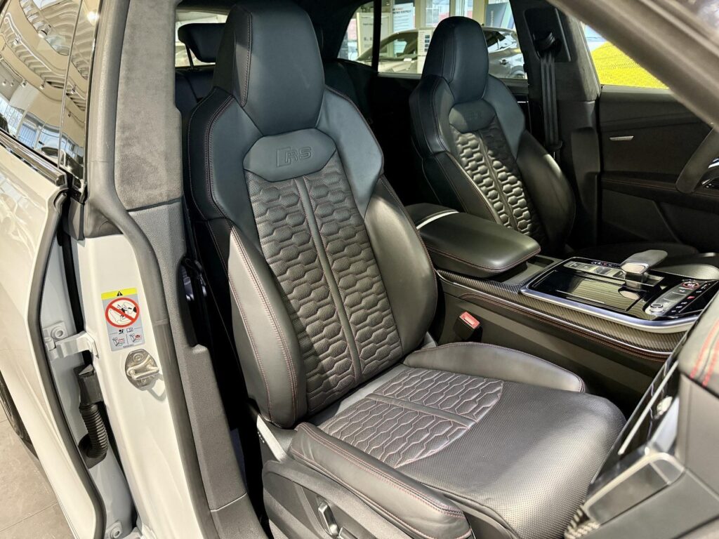 AUDI RSQ8 Exposé-Bild 15