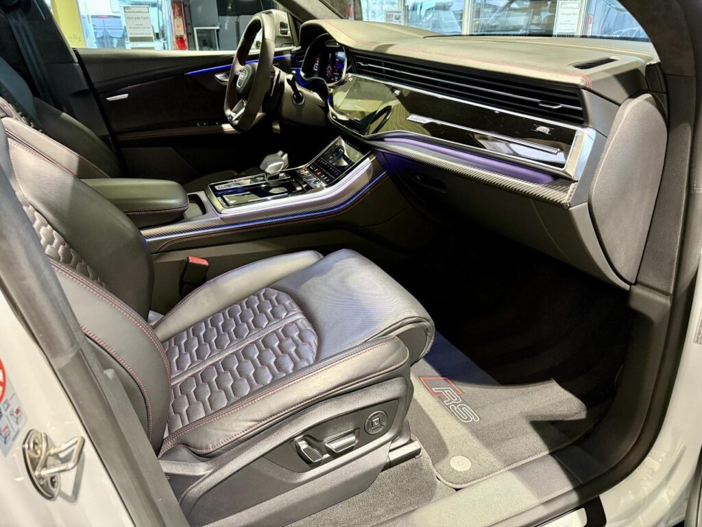 AUDI RSQ8 Exposé-Bild 19