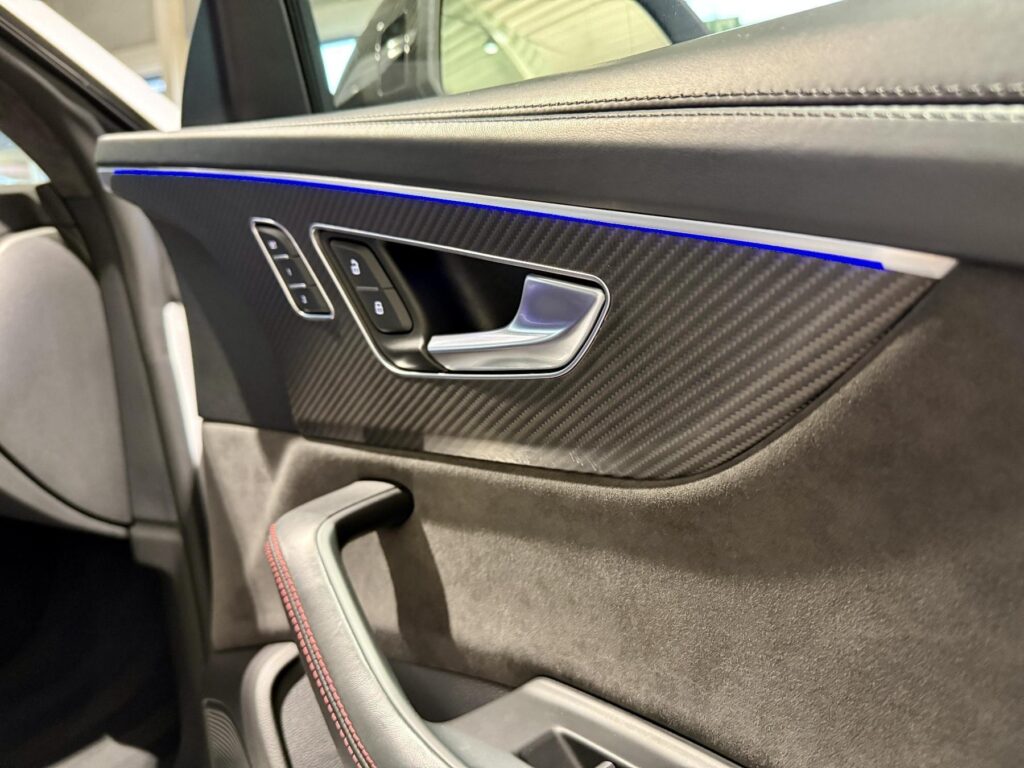 AUDI RSQ8 Exposé-Bild 20