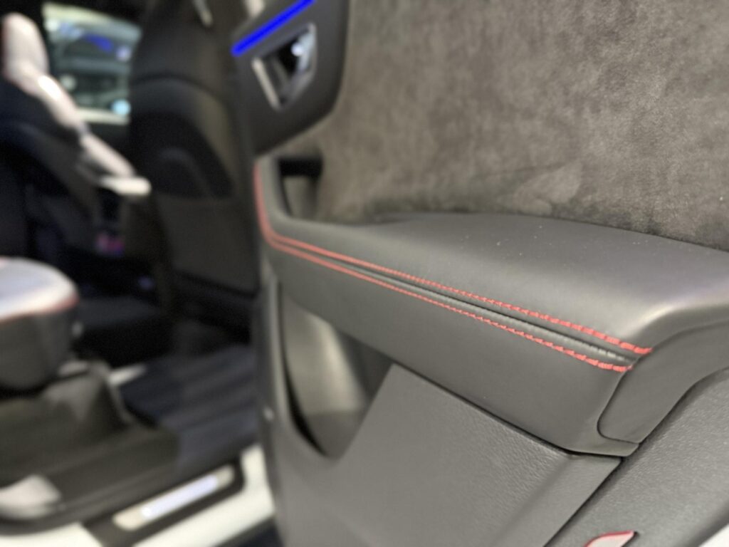 AUDI RSQ8 Exposé-Bild 25