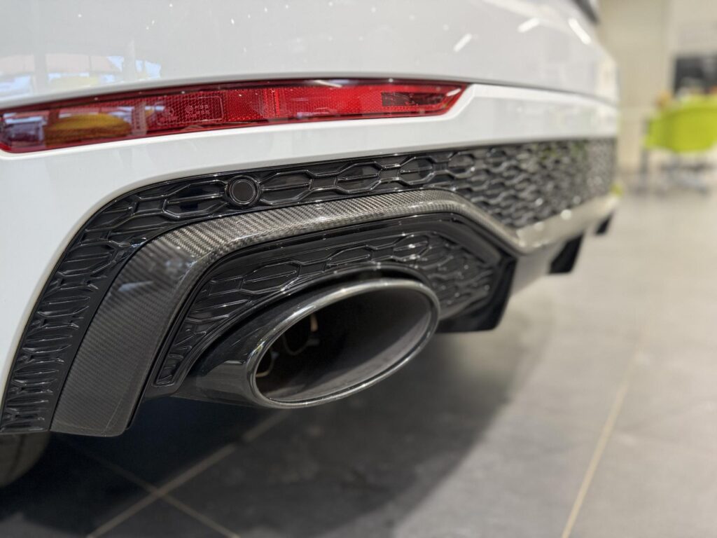 AUDI RSQ8 Exposé-Bild 30