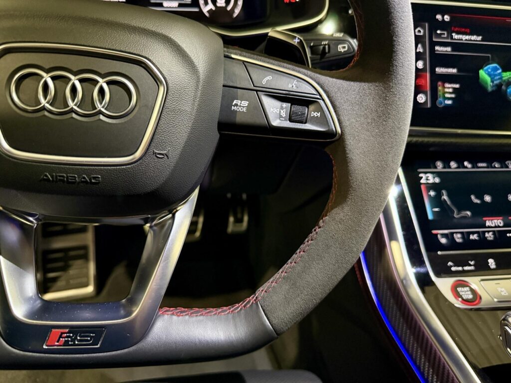AUDI RSQ8 Exposé-Bild 44