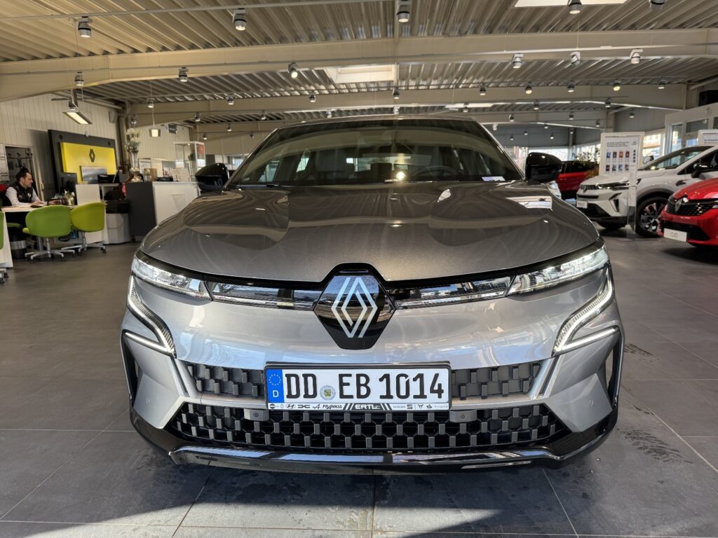 Renault Megane E-TECH Exposé-Bild 2