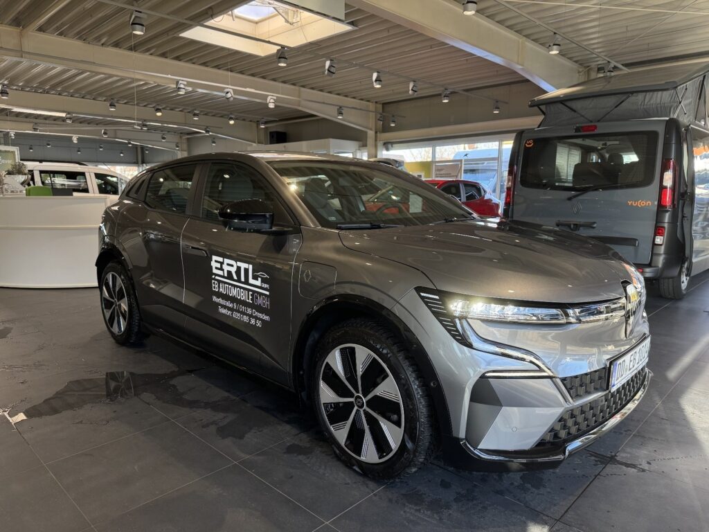 Renault Megane E-TECH Exposé-Bild 3