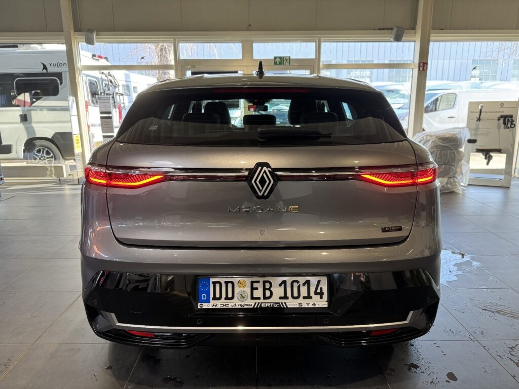 Renault Megane E-TECH Exposé-Bild 13