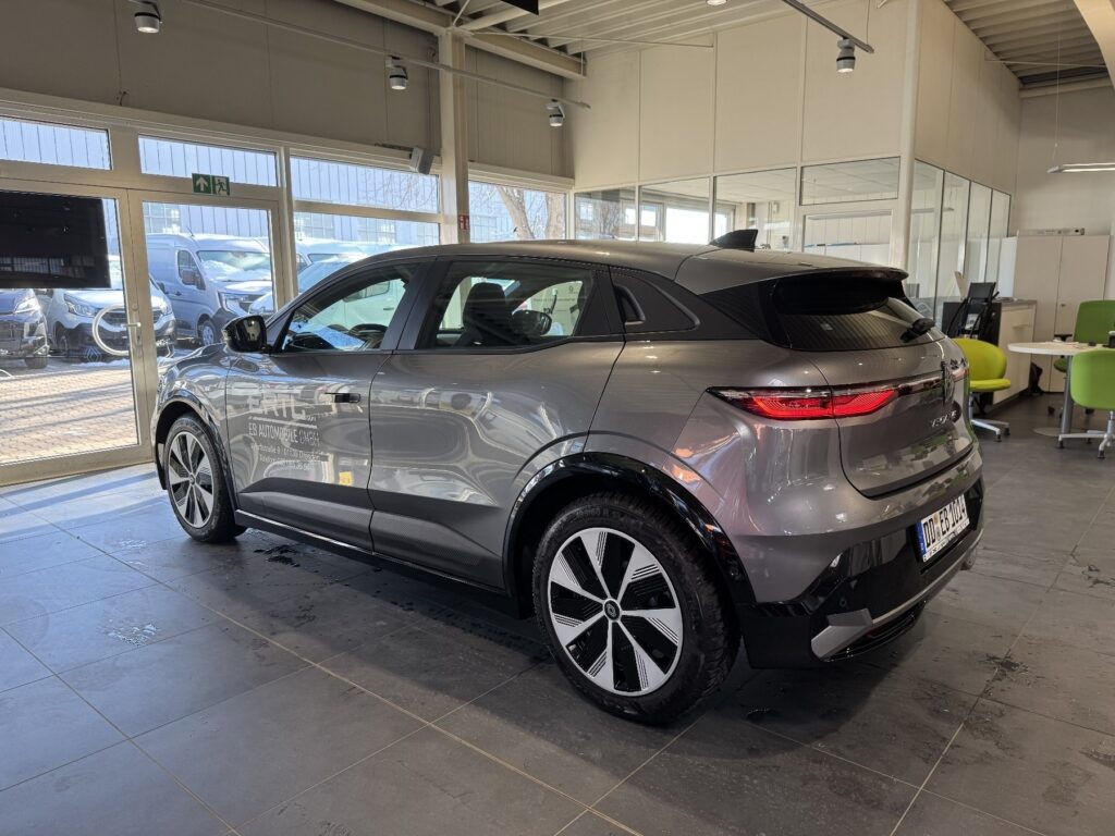 Renault Megane E-TECH Exposé-Bild 19
