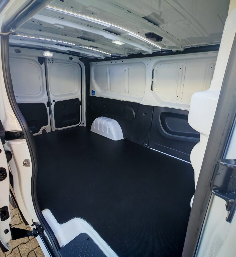 Renault Trafic Exposé-Bild 9