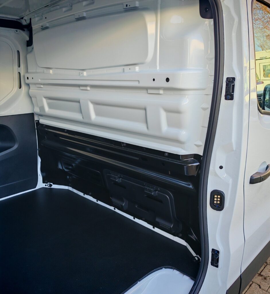 Renault Trafic Exposé-Bild 10