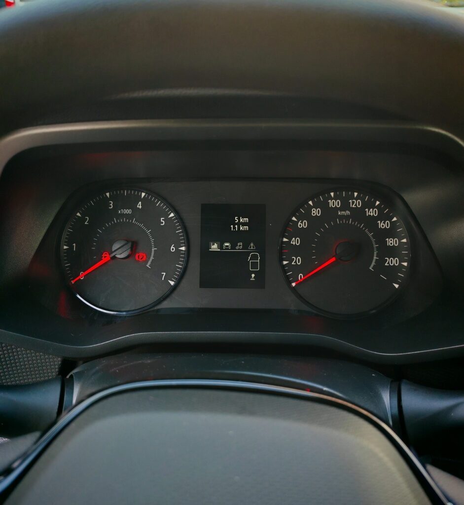 Renault Trafic Exposé-Bild 28