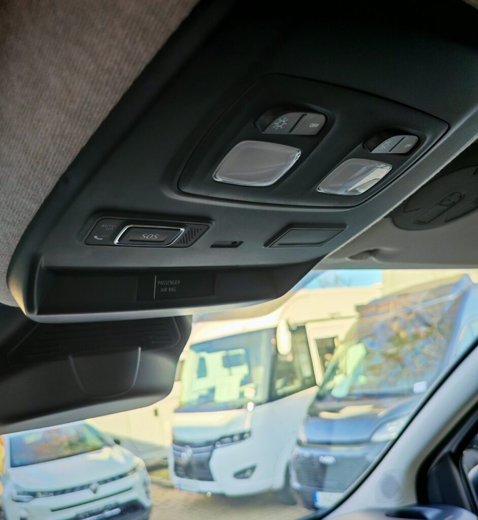 Renault Trafic Exposé-Bild 32
