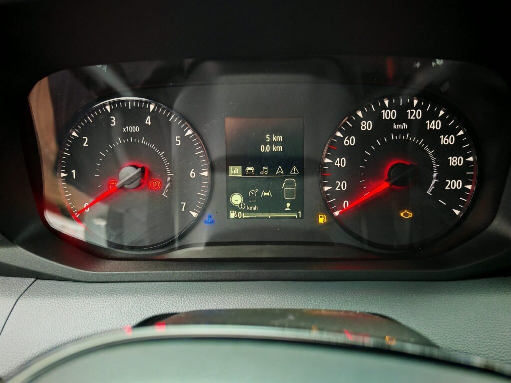 Renault Master Exposé-Bild 24