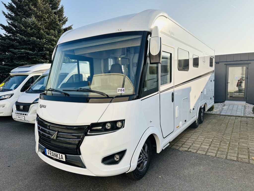 Frankia Titan Exposé-Bild 1