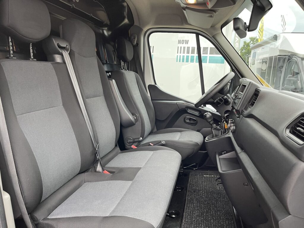 Renault Master Exposé-Bild 10